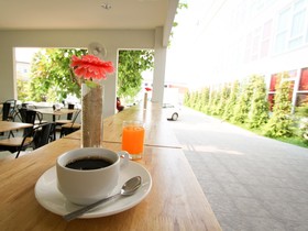 The Zell Budget Hotel Buriam