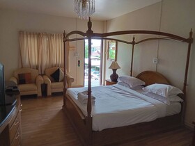 Thai Ngam Palace Hotel
