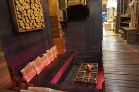Husband & Wife Guesthouse