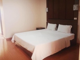 Aeksima Condo
