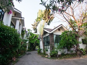 Chayada Garden House And Resort Hotel