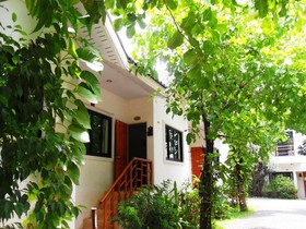 Chayada Garden House And Resort Hotel