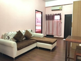 Ponlaan Apartment