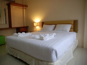 Sand Paisan Resort