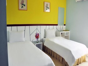 Hotel B