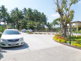 The Aree Grand Apartment