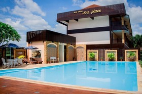 Au Place Hotel