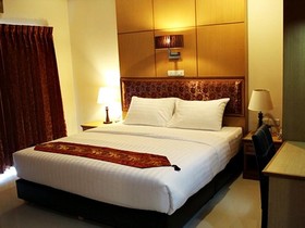 Siam Tarapalace Hotel