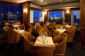 Ploy Palace Hotel