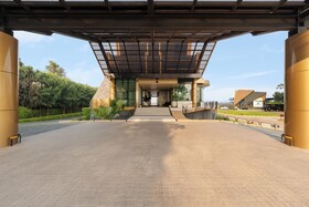 Naka-Raj Escape Hotel