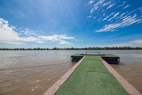 Bluemoon Riverside Resort