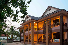 Suporn Lakeview Serviced Apartment & Homestay