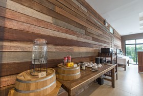 Brown House Hotel