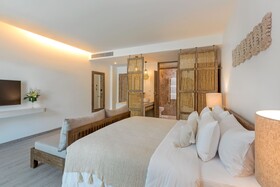 Eden Beach Resort & Spa, a Lopesan Collection Hotel