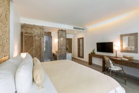 Eden Beach Resort & Spa, a Lopesan Collection Hotel