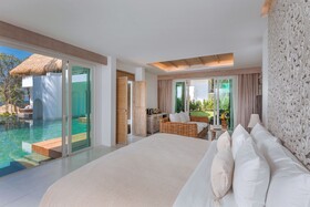 Eden Beach Resort & Spa, a Lopesan Collection Hotel