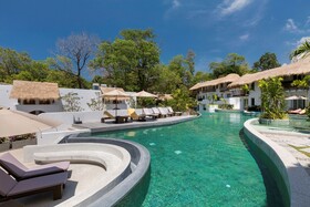 Eden Beach Resort & Spa, a Lopesan Collection Hotel