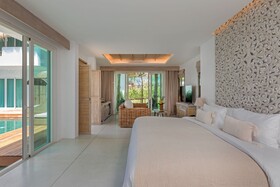 Eden Beach Resort & Spa, a Lopesan Collection Hotel