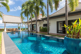 Miskawaan Beachfront Villas