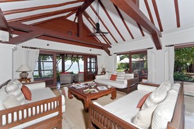 Bangrak Beachfront Villa