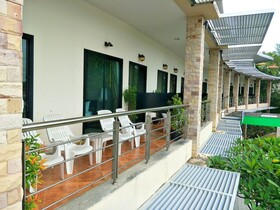The Green Plaza Hotel