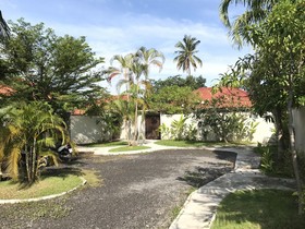The Living Pool Villas