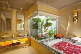 Bandara Spa Resort & Pool Villas, Samui