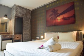 Chaweng Palace Hotel