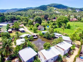 Sunny Resort Lake House