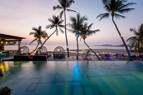 Tango Luxe Beach Villa Samui