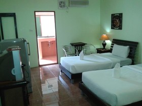 Baan Kluaymai Guesthouse