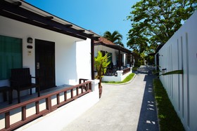 Chaweng Cove Beach Resort