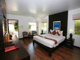 Chaweng Cove Beach Resort