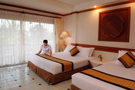 Chaweng Cove Beach Resort
