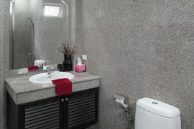 Chaweng Lakeview Residence
