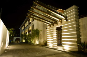 Sareeraya Villas & Suites