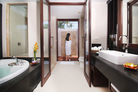 Sareeraya Villas & Suites