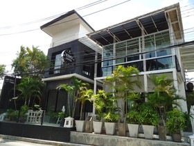 Baanpoon Apartment