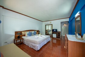 Bay Beach Resort