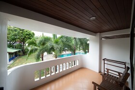 Bay Beach Resort