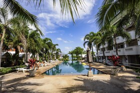 Bay Beach Resort