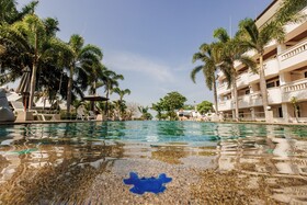 Bay Beach Resort