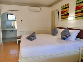 Bay Beach Resort