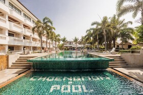 Bay Beach Resort