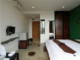 Raya Boutique Hotel