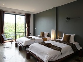 Raya Boutique Hotel