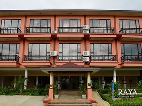 Raya Boutique Hotel