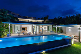 Villa Blue Amber