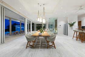 Villa Blue Amber