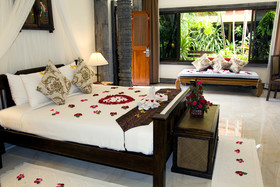White House Beach Resort & Spa